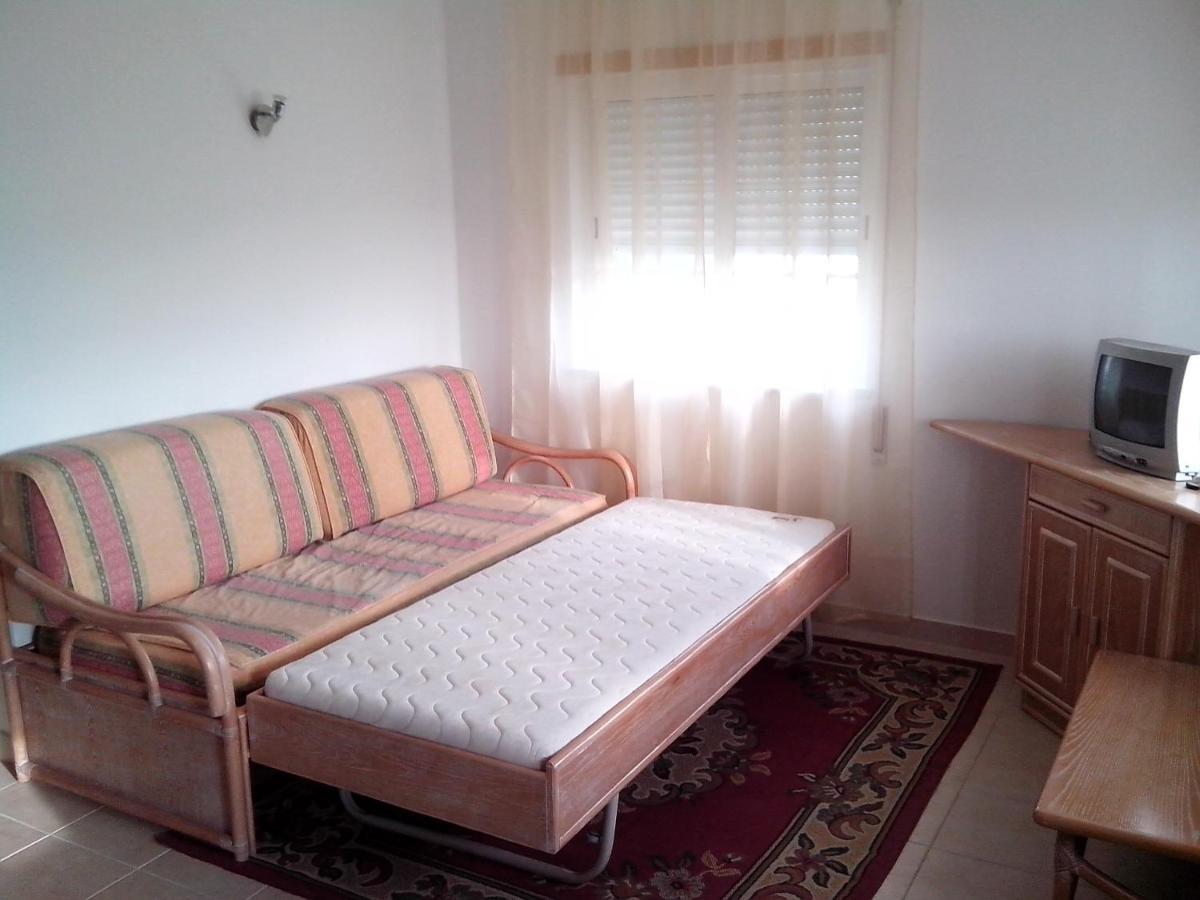 Apartamento Remarkable 1-bed In Olhos De Agua Albufeira